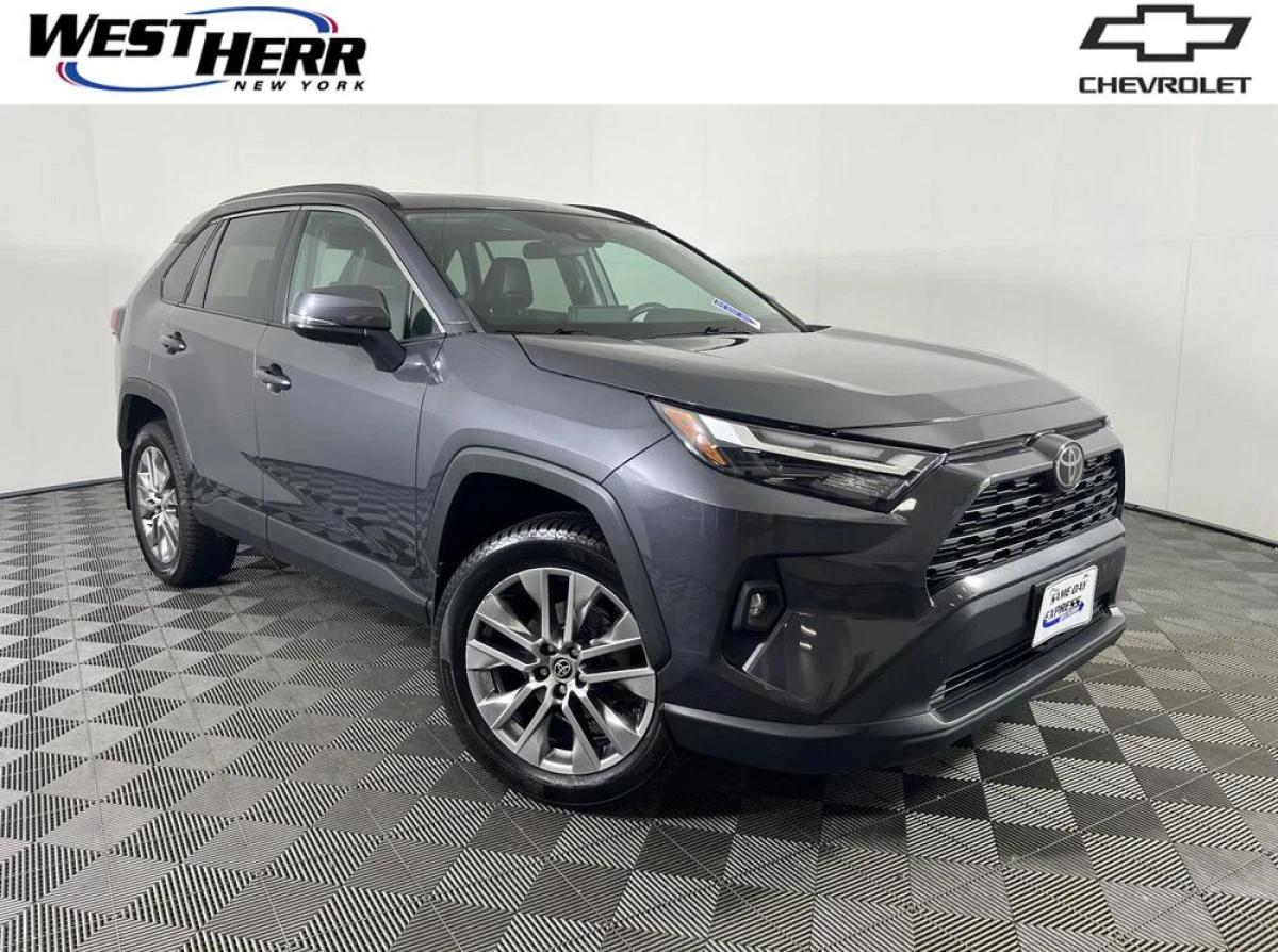Pre-Owned 2022 Toyota RAV4 XLE Premium
