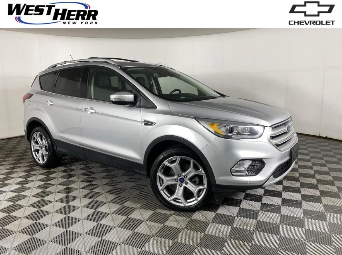 Pre-Owned 2019 Ford Escape Titanium
