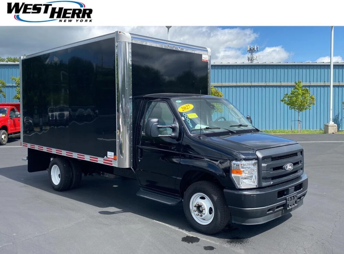 Pre-Owned 2027 Ford E-Series Cutaway