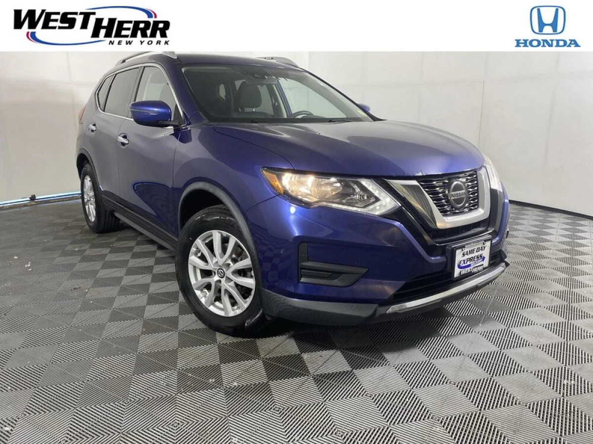 Pre-Owned 2019 Nissan Rogue SV