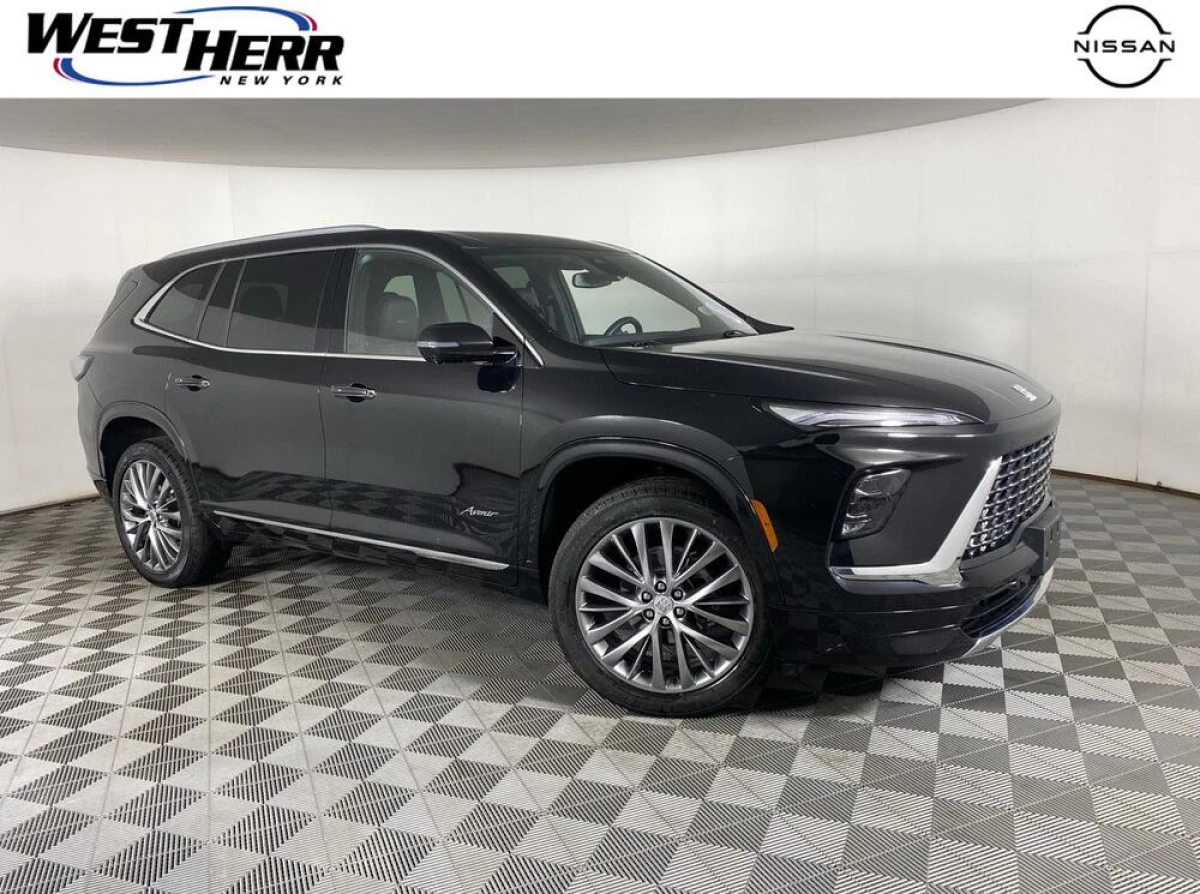 Pre-Owned 2025 Buick Enclave Avenir