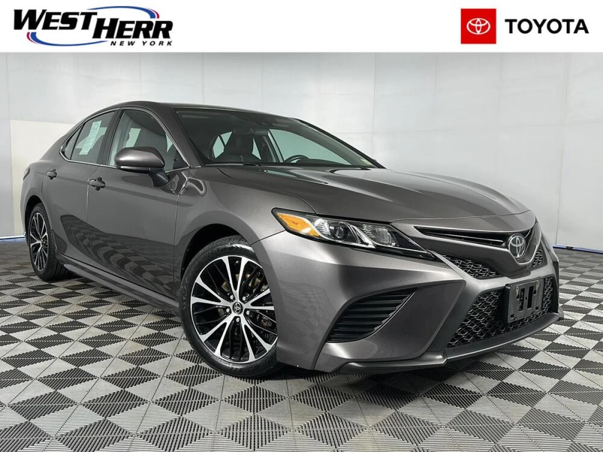 Pre-Owned 2019 Toyota Camry SE