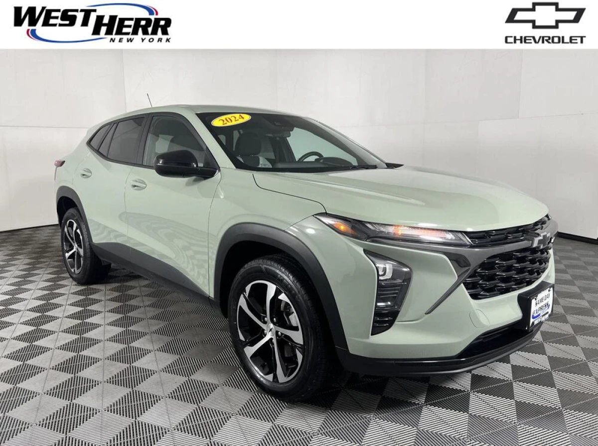 Pre-Owned 2024 Chevrolet Trax 1RS