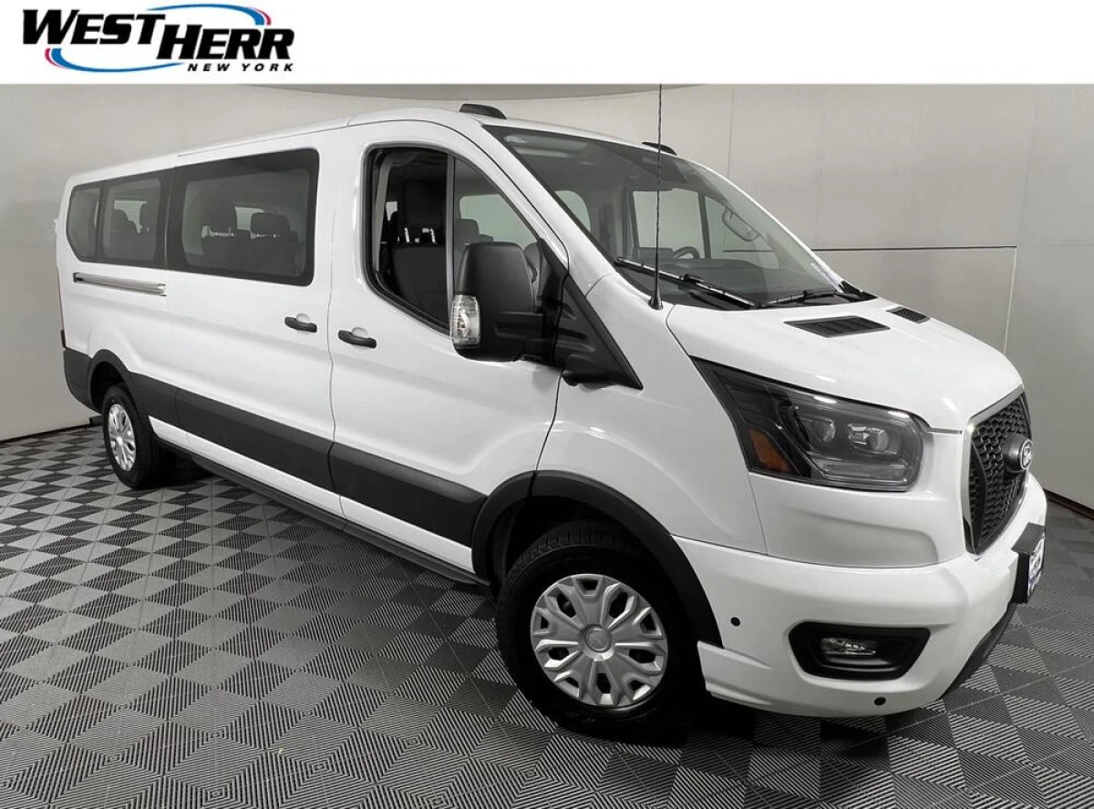 Pre-Owned 2026 Ford Transit Passenger Wagon XLT