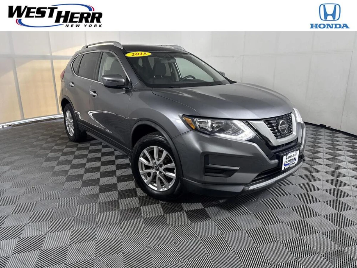 Pre-Owned 2018 Nissan Rogue SV