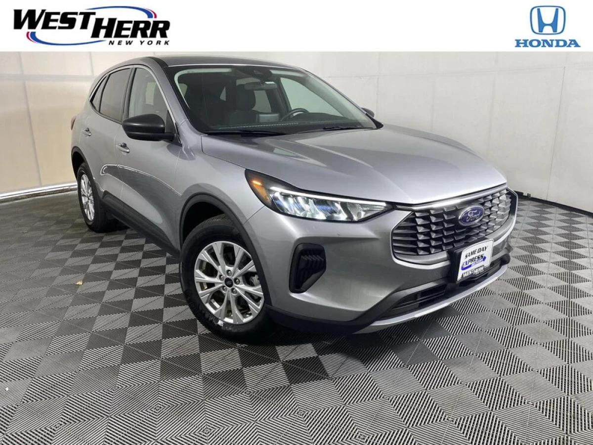 Pre-Owned 2023 Ford Escape Active