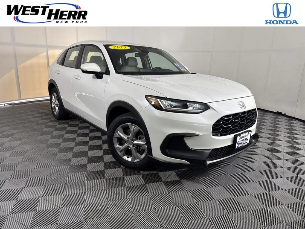 Pre-Owned 2025 Honda HR-V LX