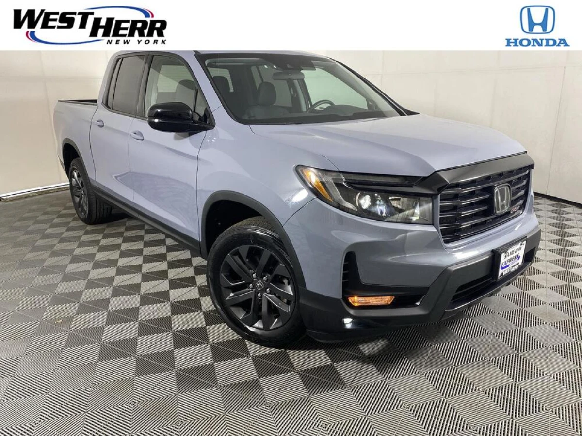 Pre-Owned 2023 Honda Ridgeline Sport