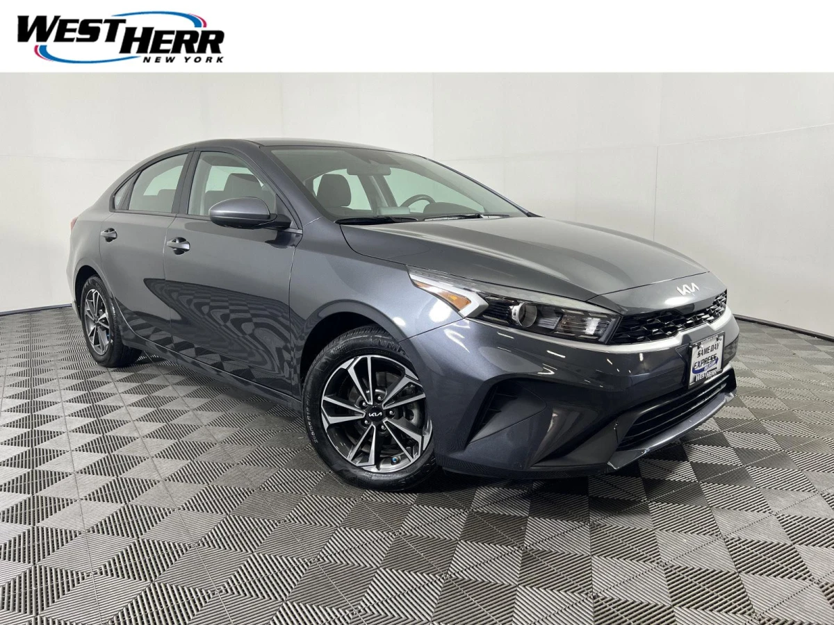 Pre-Owned 2024 Kia Forte LXS