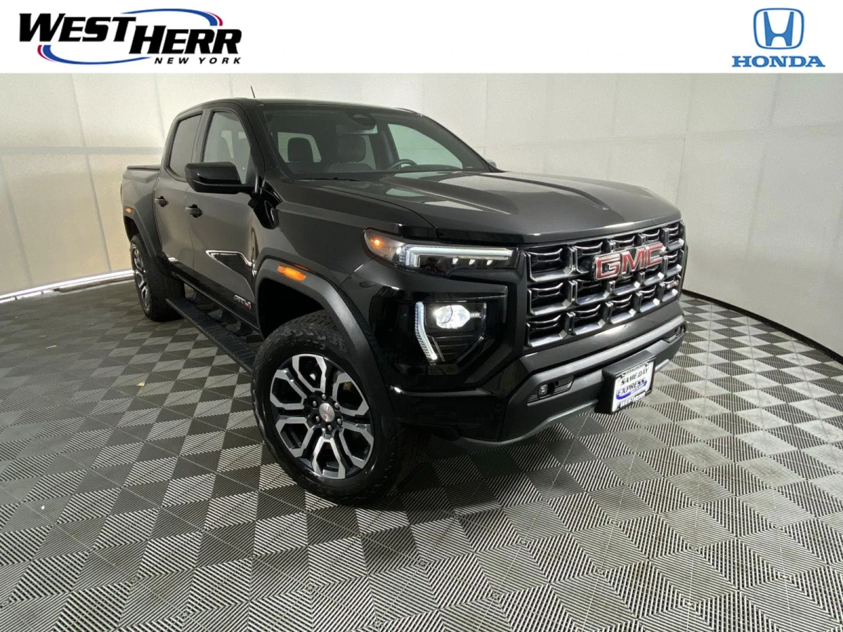 Pre-Owned 2024 GMC Canyon 4WD AT4