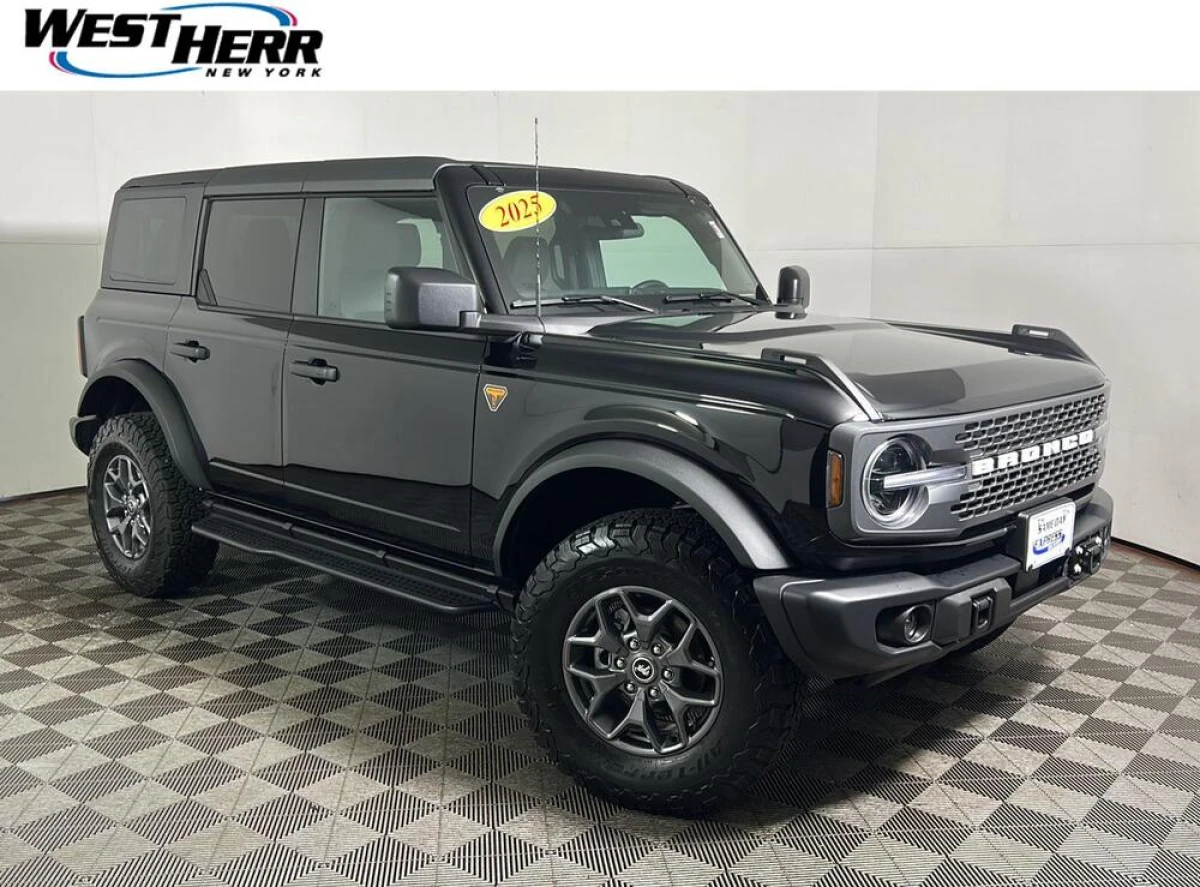 Pre-Owned 2025 Ford Bronco Badlands