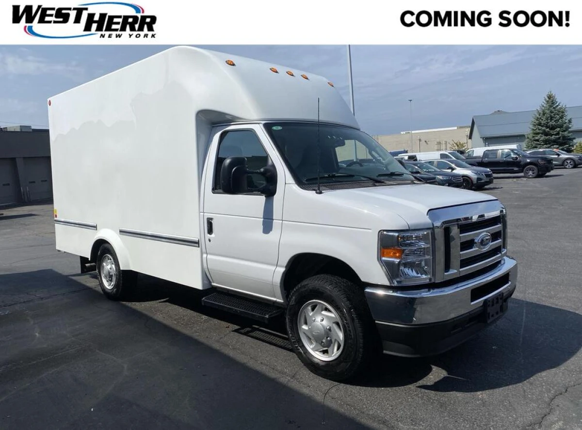 Pre-Owned 2025 Ford E-Series Cutaway