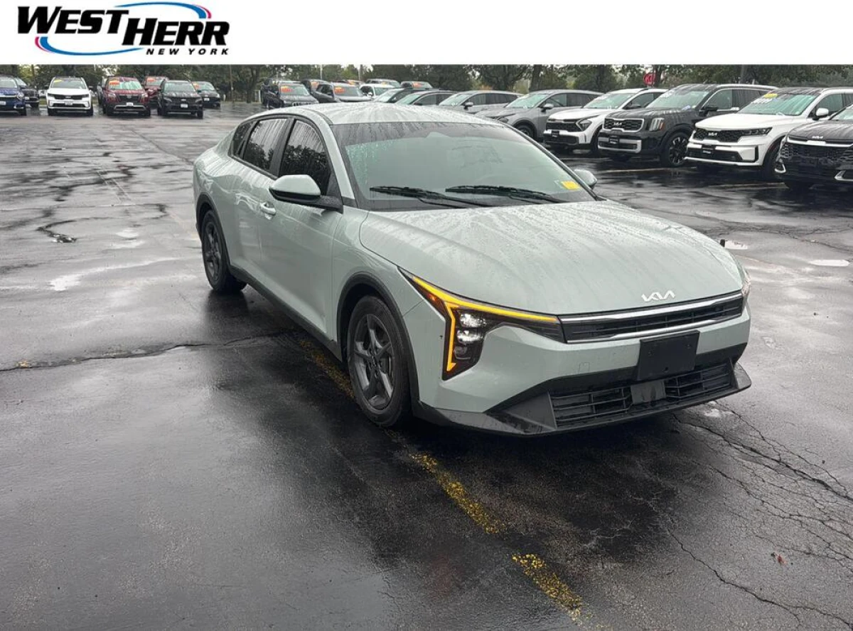 Certified Pre-Owned 2026 Kia K4 LXS