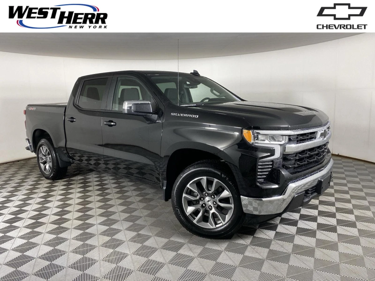 Pre-Owned 2023 Chevrolet Silverado 1500 LT