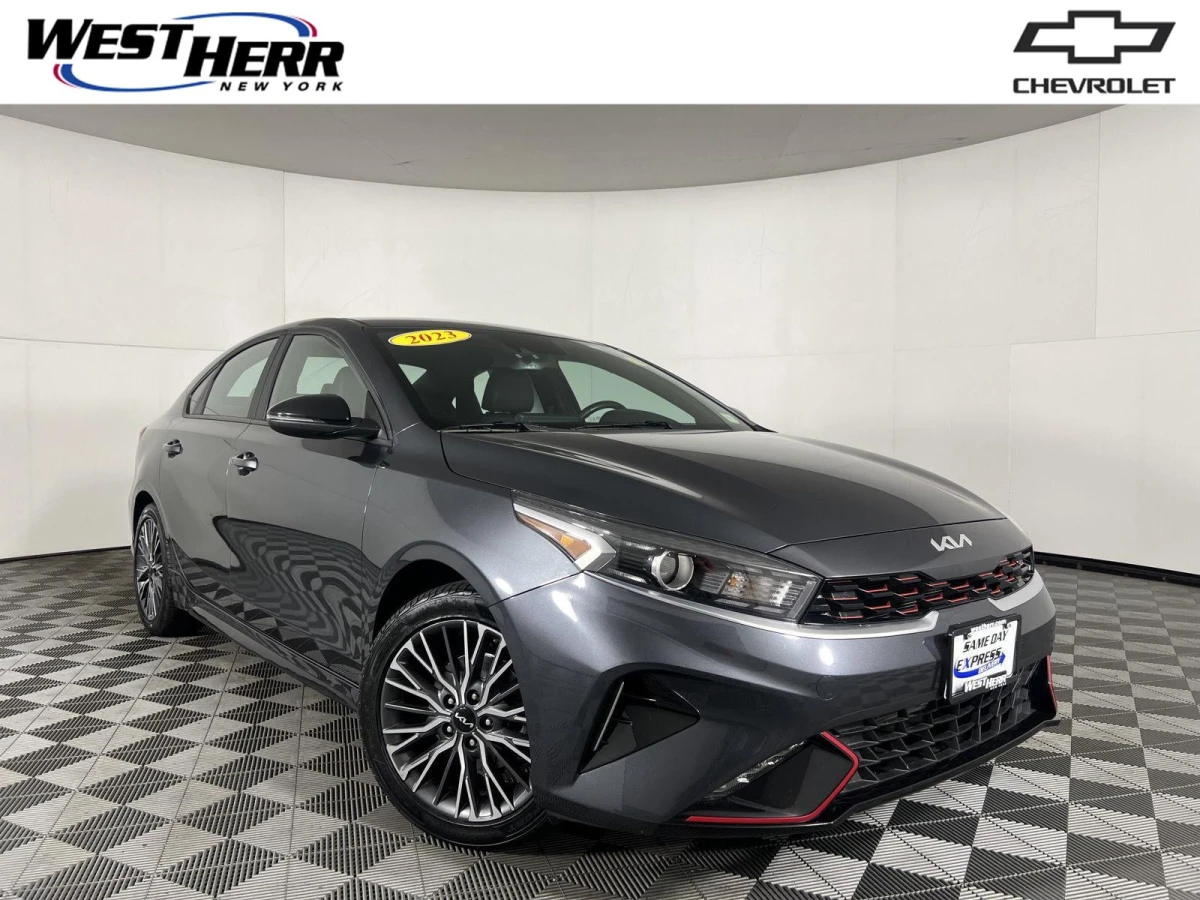Pre-Owned 2023 Kia Forte GT-Line