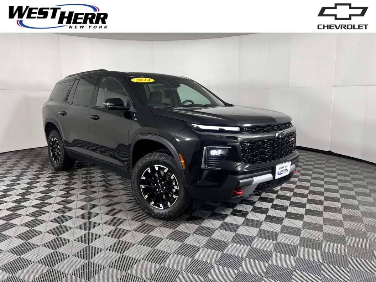 Pre-Owned 2024 Chevrolet Traverse AWD Z71