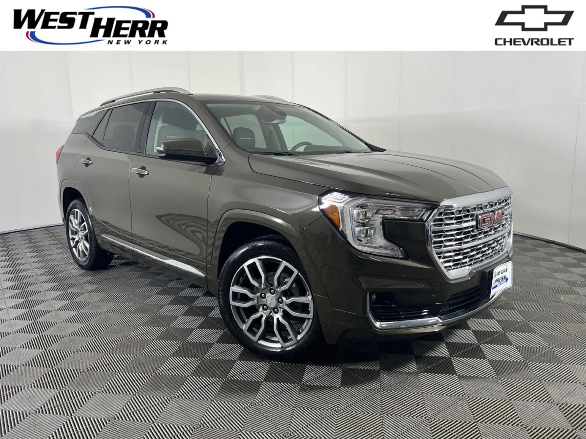 Pre-Owned 2023 GMC Terrain Denali