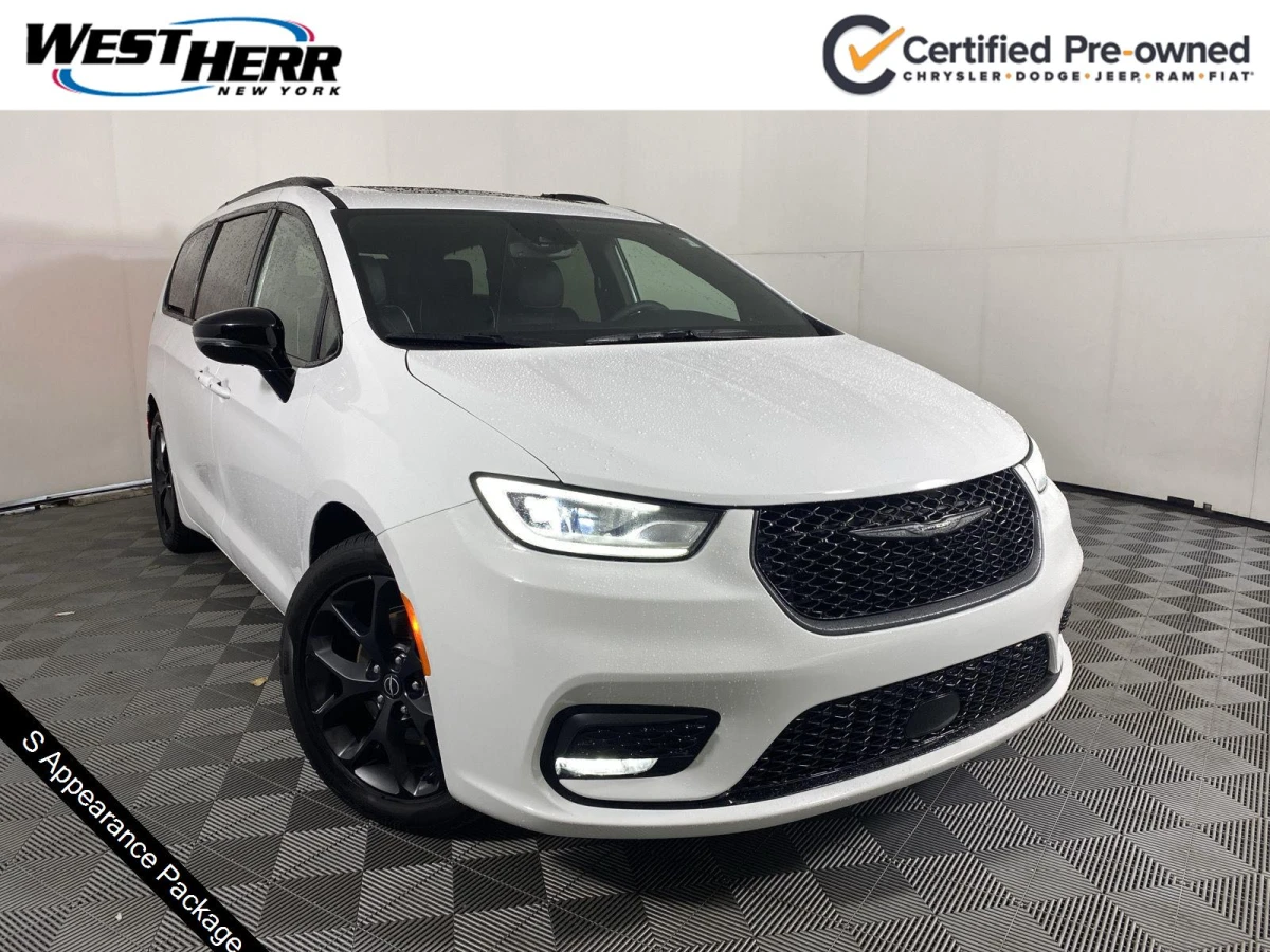 Certified Pre-Owned 2025 Chrysler Pacifica Limited