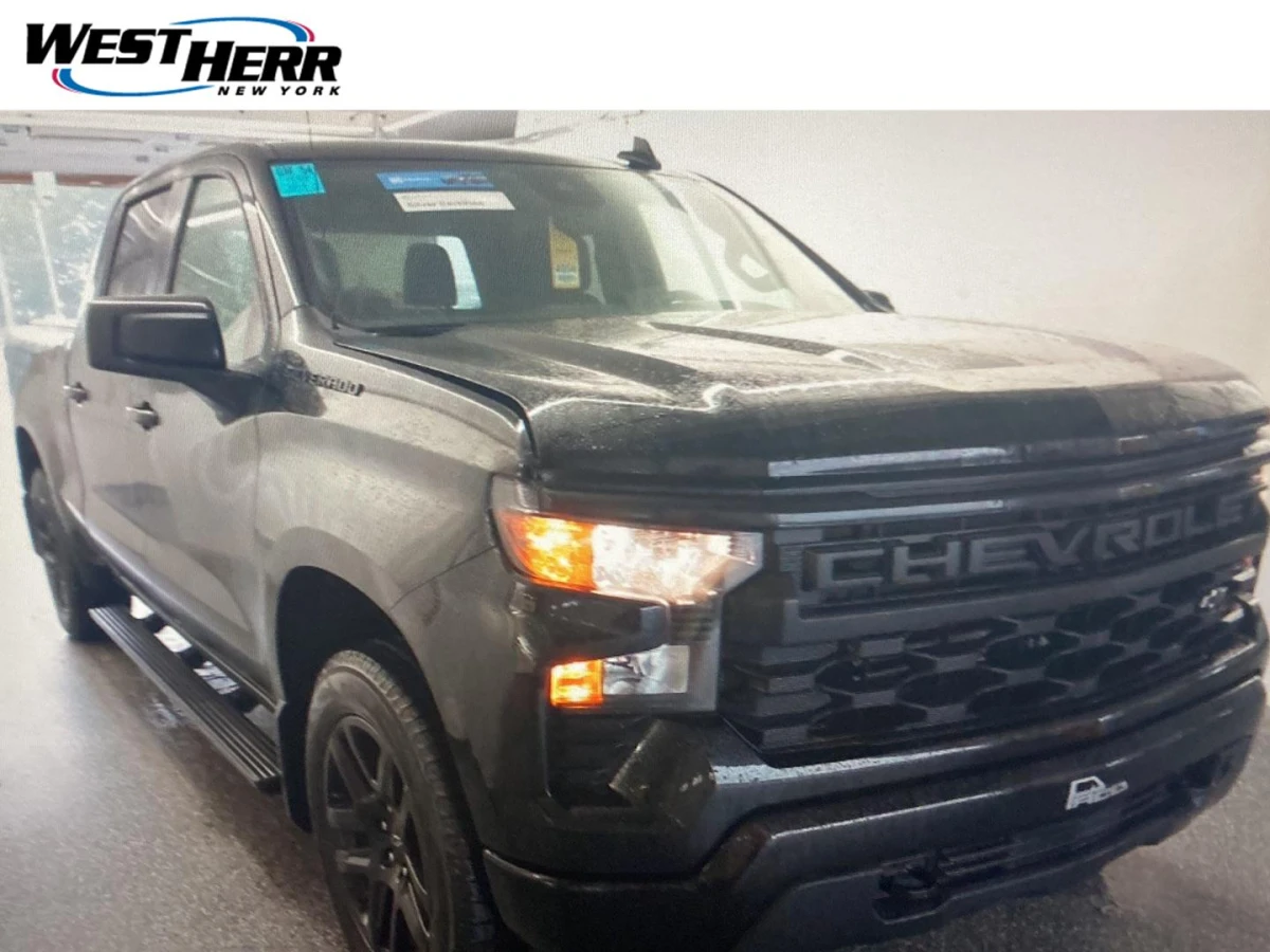 Pre-Owned 2024 Chevrolet Silverado 1500 Custom