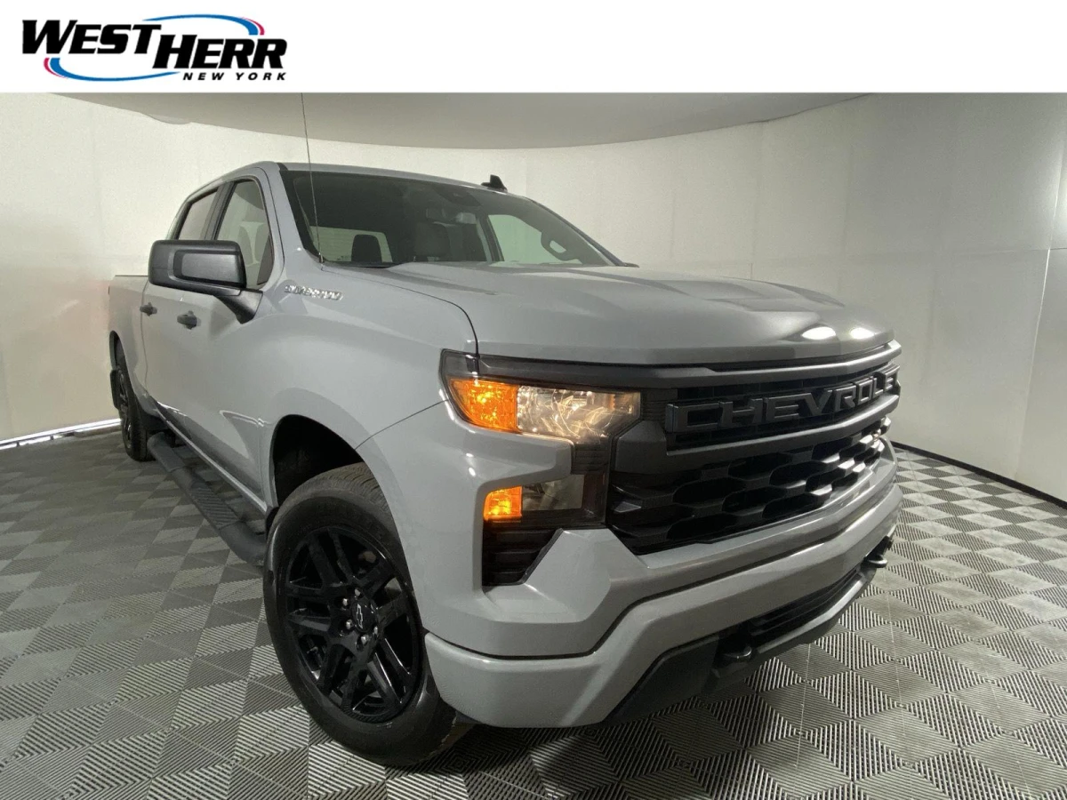 Pre-Owned 2024 Chevrolet Silverado 1500 Custom