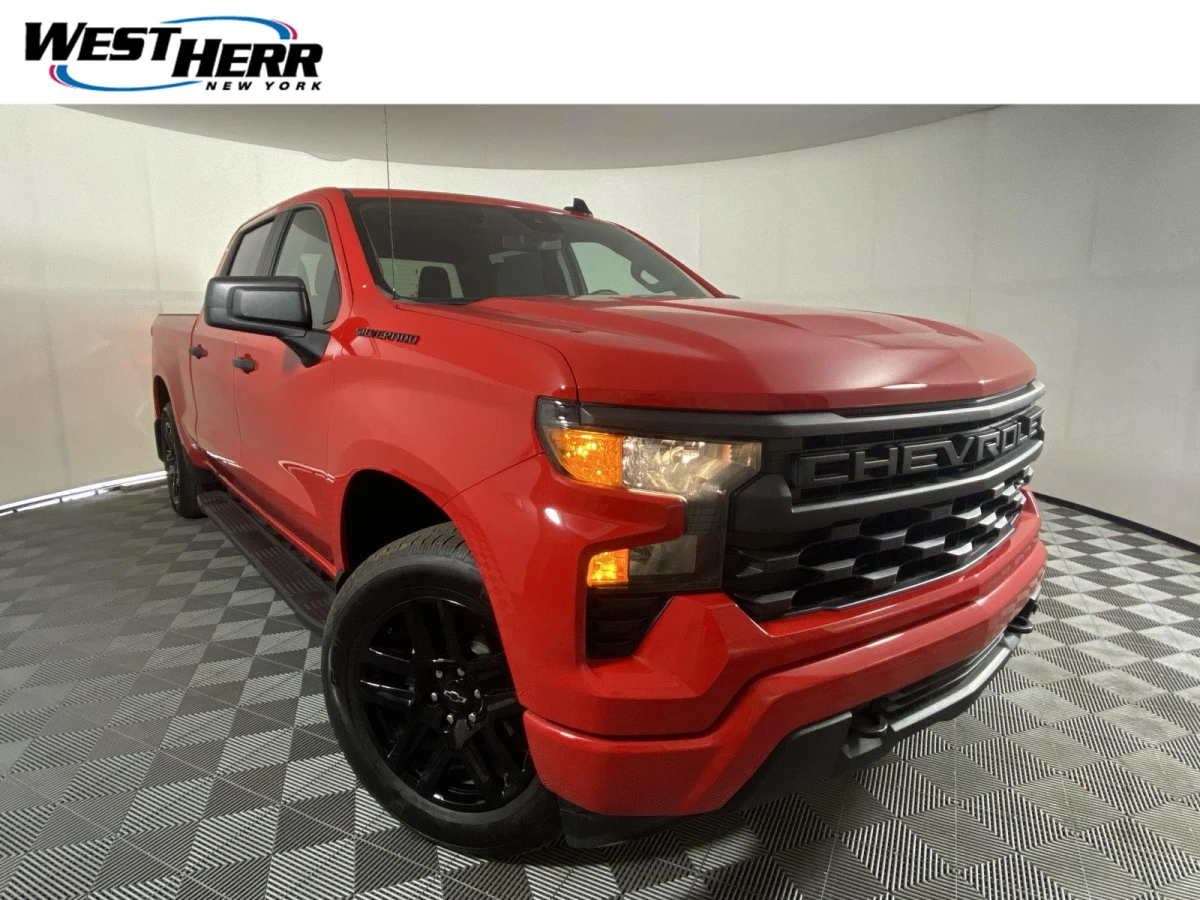 Pre-Owned 2024 Chevrolet Silverado 1500 Custom