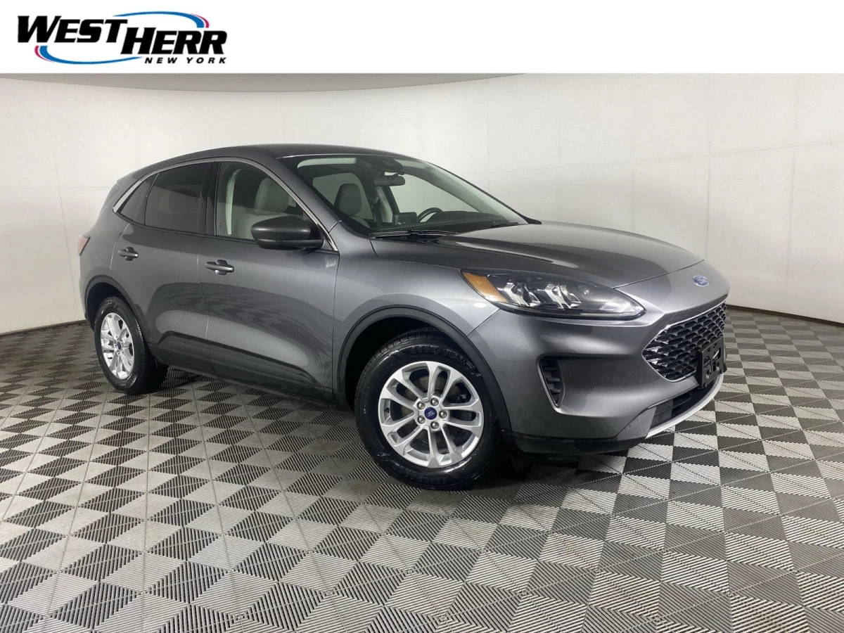 Pre-Owned 2022 Ford Escape SE