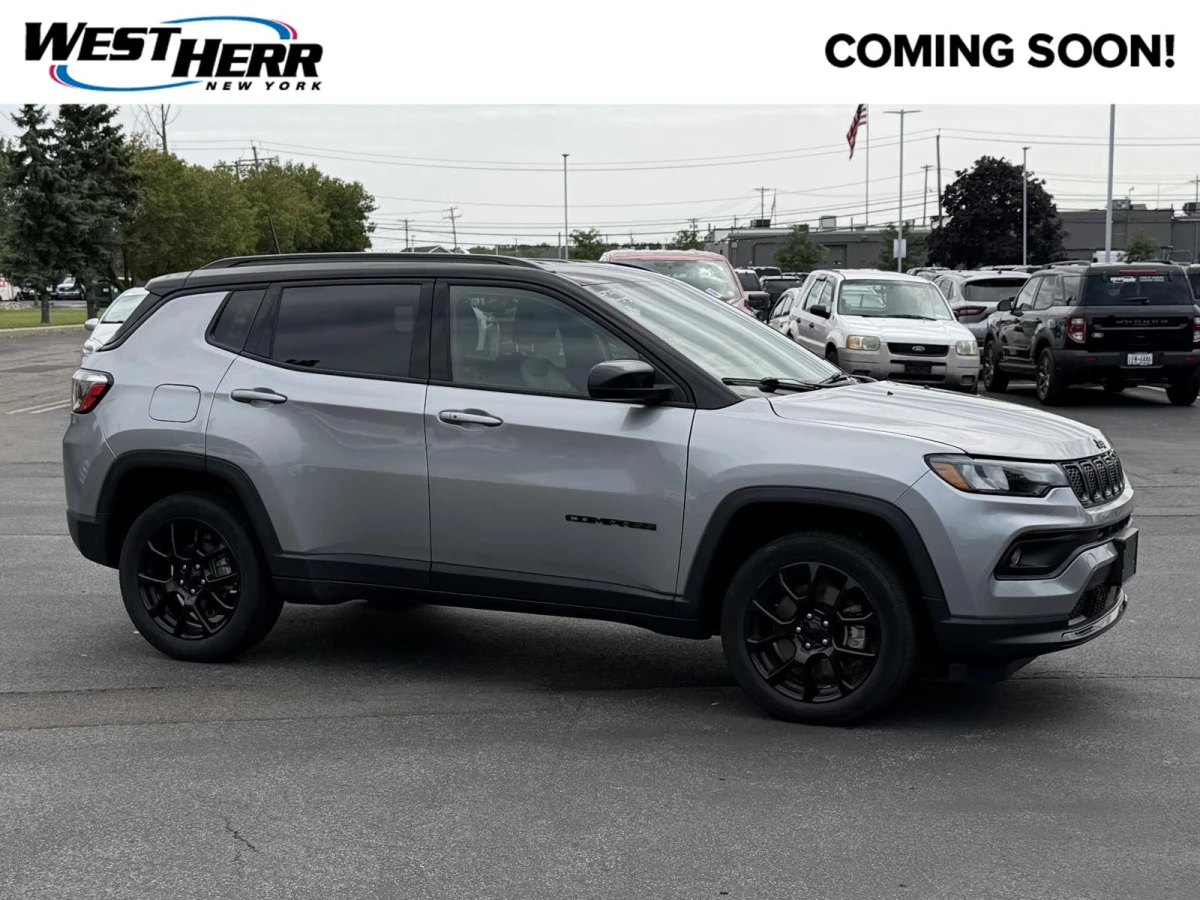 Pre-Owned 2023 Jeep Compass Altitude