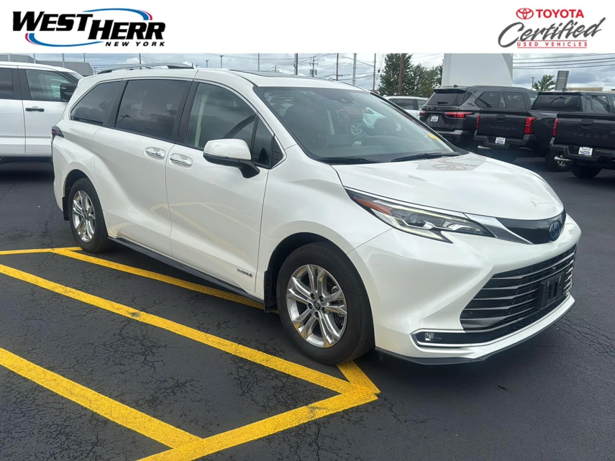 Certified Pre-Owned 2021 Toyota Sienna Platinum