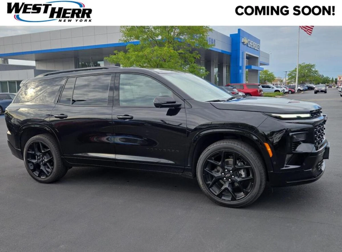 Pre-Owned 2024 Chevrolet Traverse AWD RS