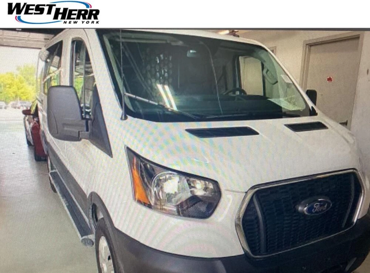 Pre-Owned 2025 Ford Transit 250