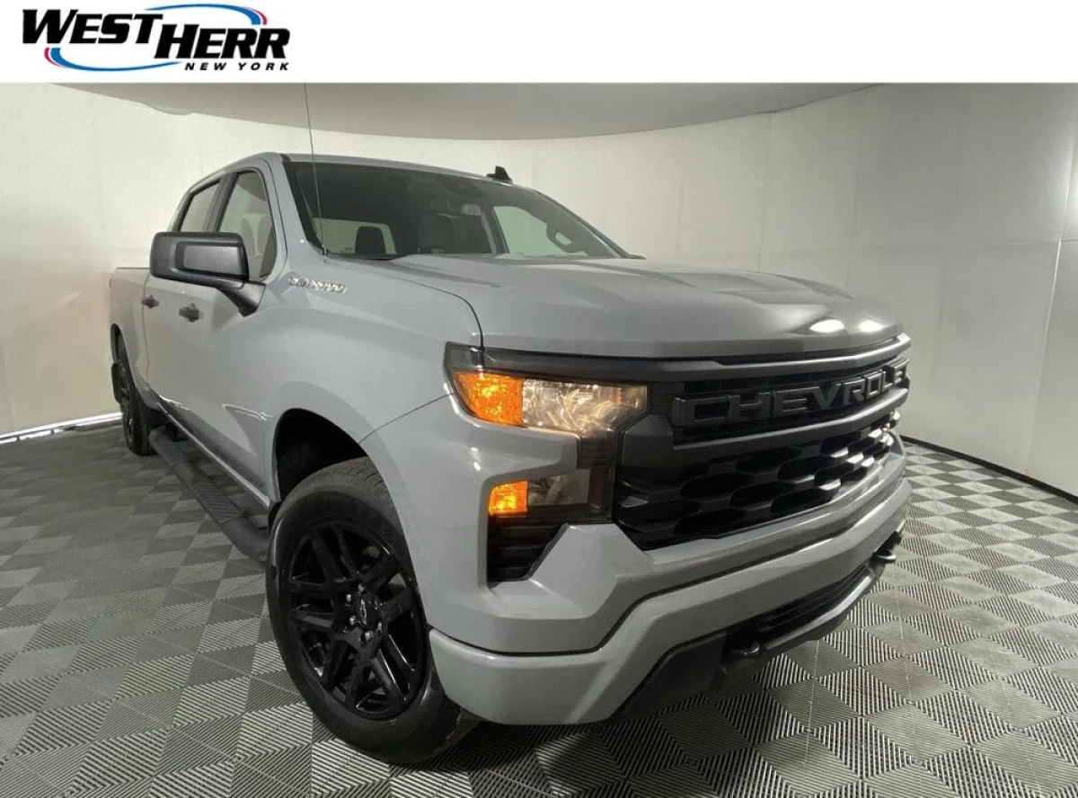 Pre-Owned 2024 Chevrolet Silverado 1500 Custom