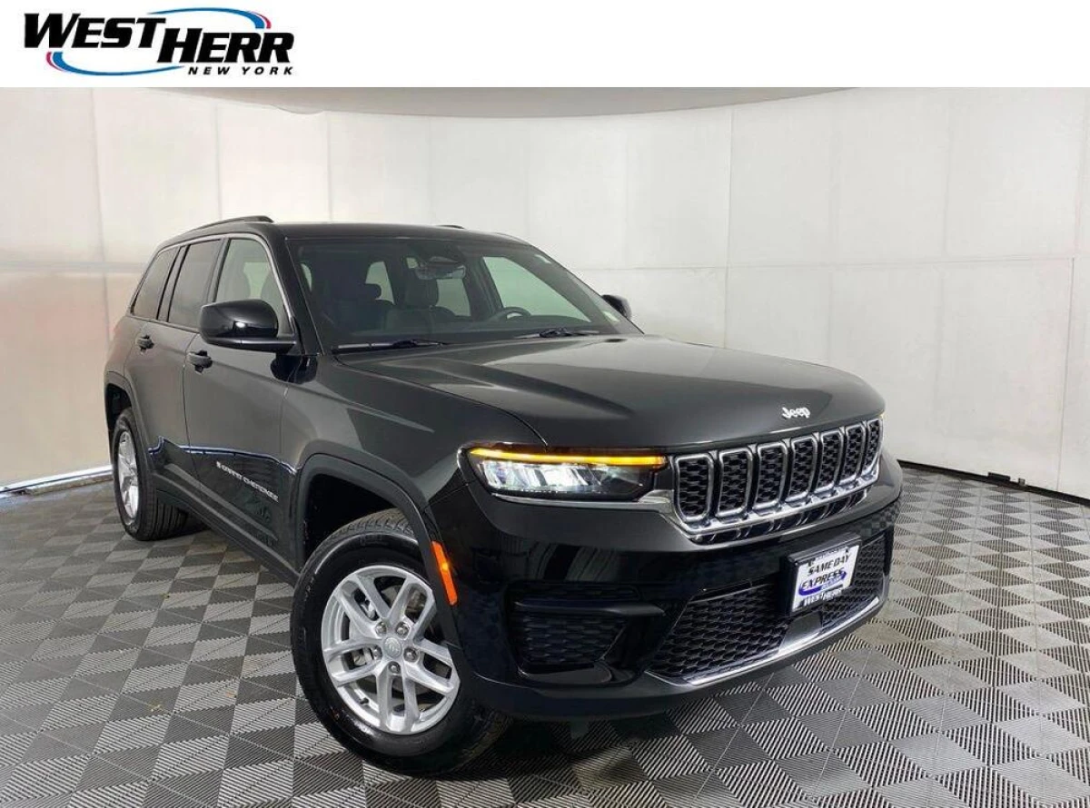 Pre-Owned 2025 Jeep Grand Cherokee Laredo X