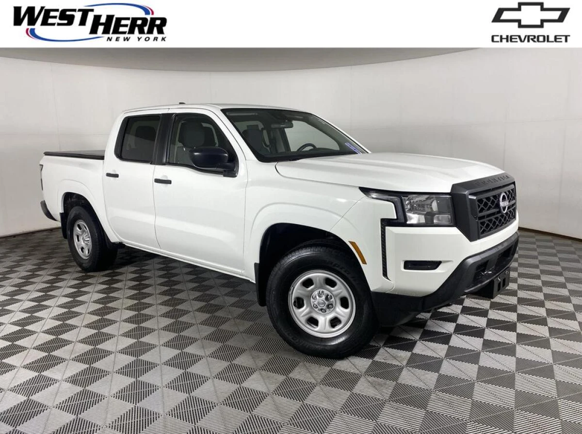 Pre-Owned 2022 Nissan Frontier S