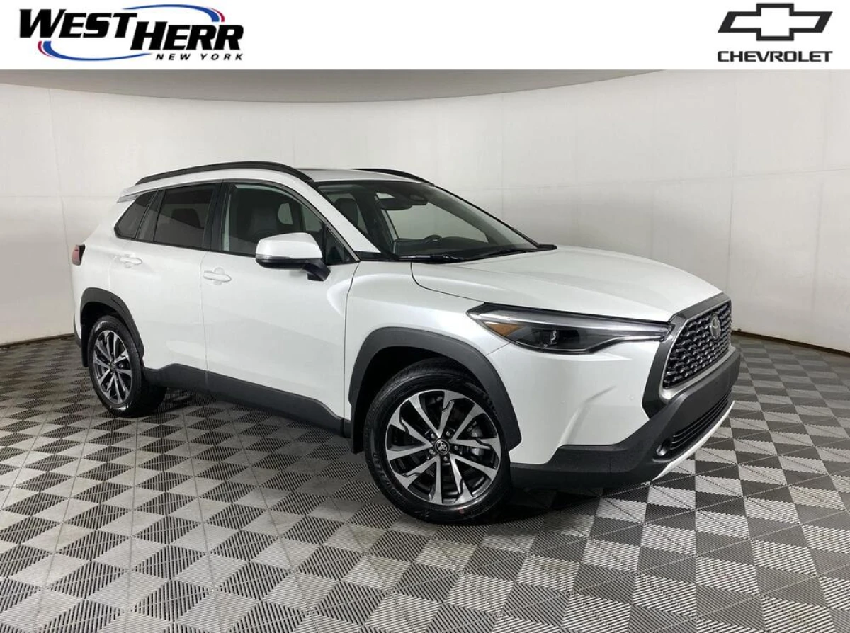 Pre-Owned 2024 Toyota Corolla Cross XLE