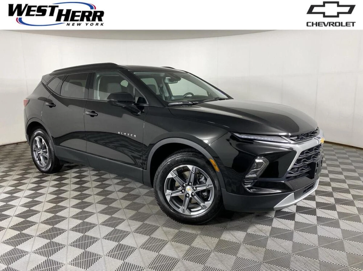 Pre-Owned 2024 Chevrolet Blazer LT