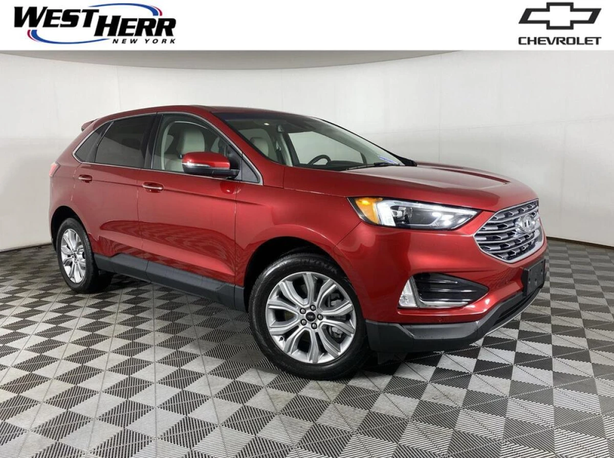 Pre-Owned 2024 Ford Edge Titanium