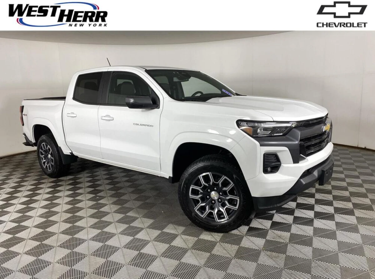 Pre-Owned 2023 Chevrolet Colorado 4WD LT
