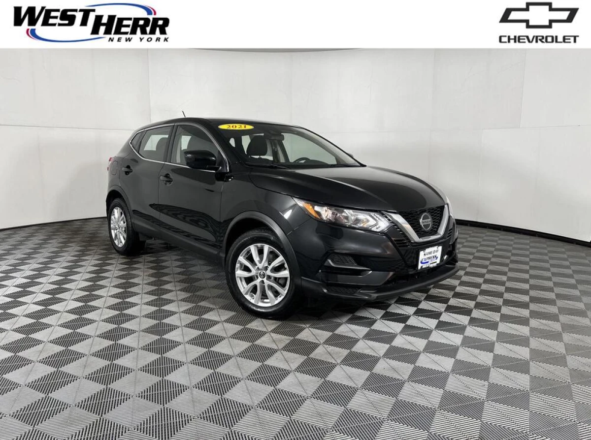 Pre-Owned 2021 Nissan Rogue Sport S