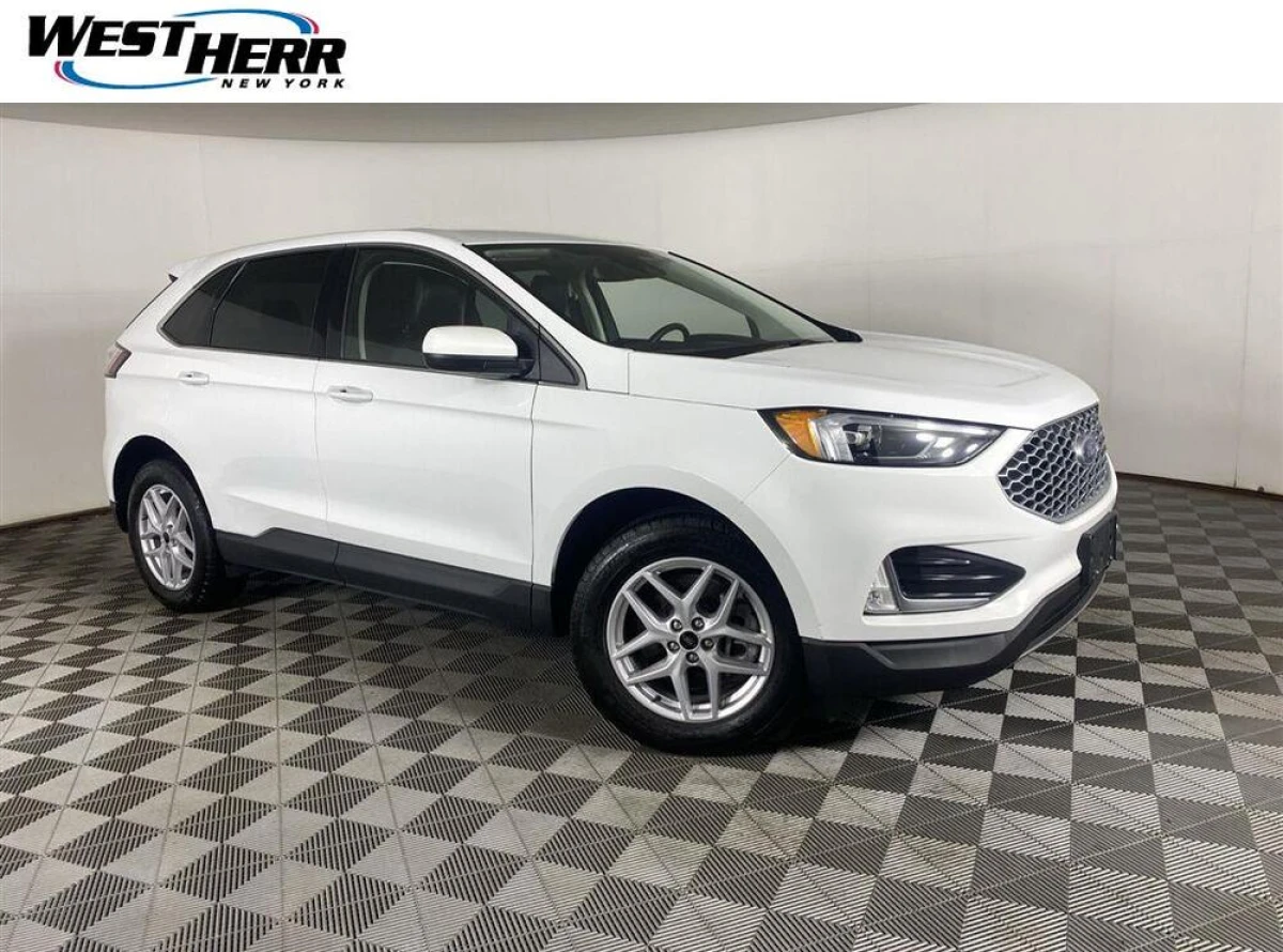 Pre-Owned 2023 Ford Edge SEL