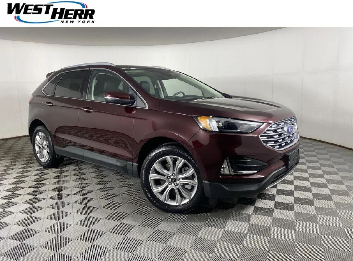 Pre-Owned 2024 Ford Edge Titanium