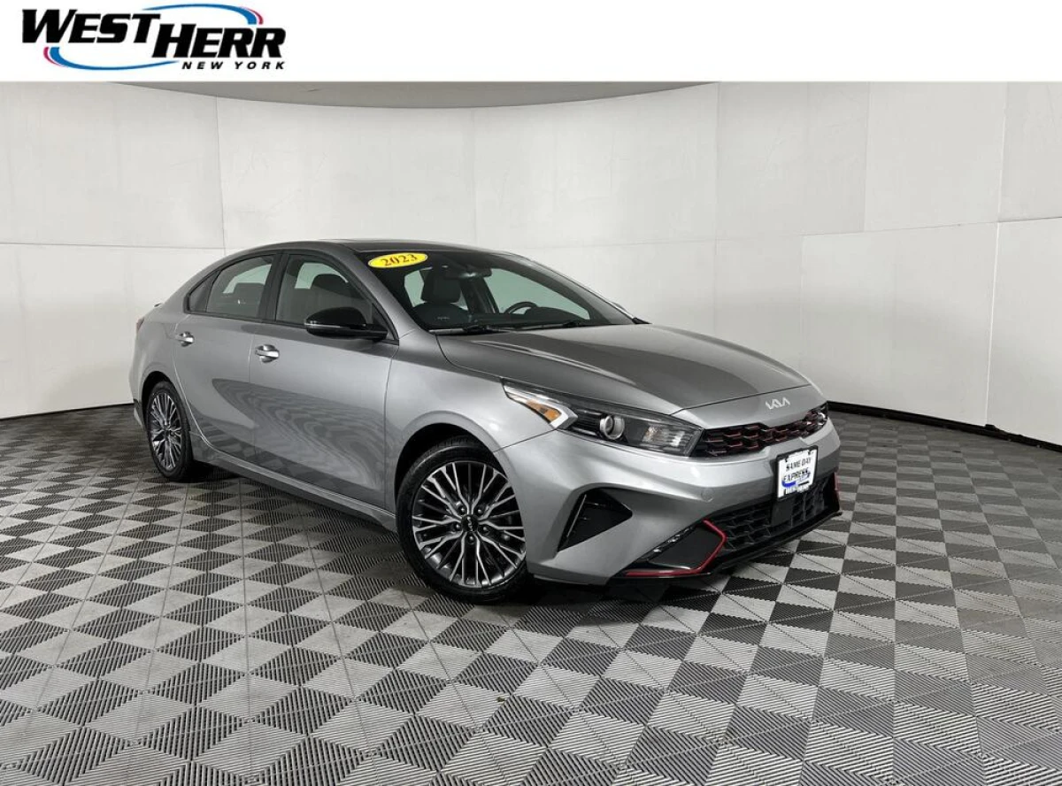 Pre-Owned 2023 Kia Forte GT-Line