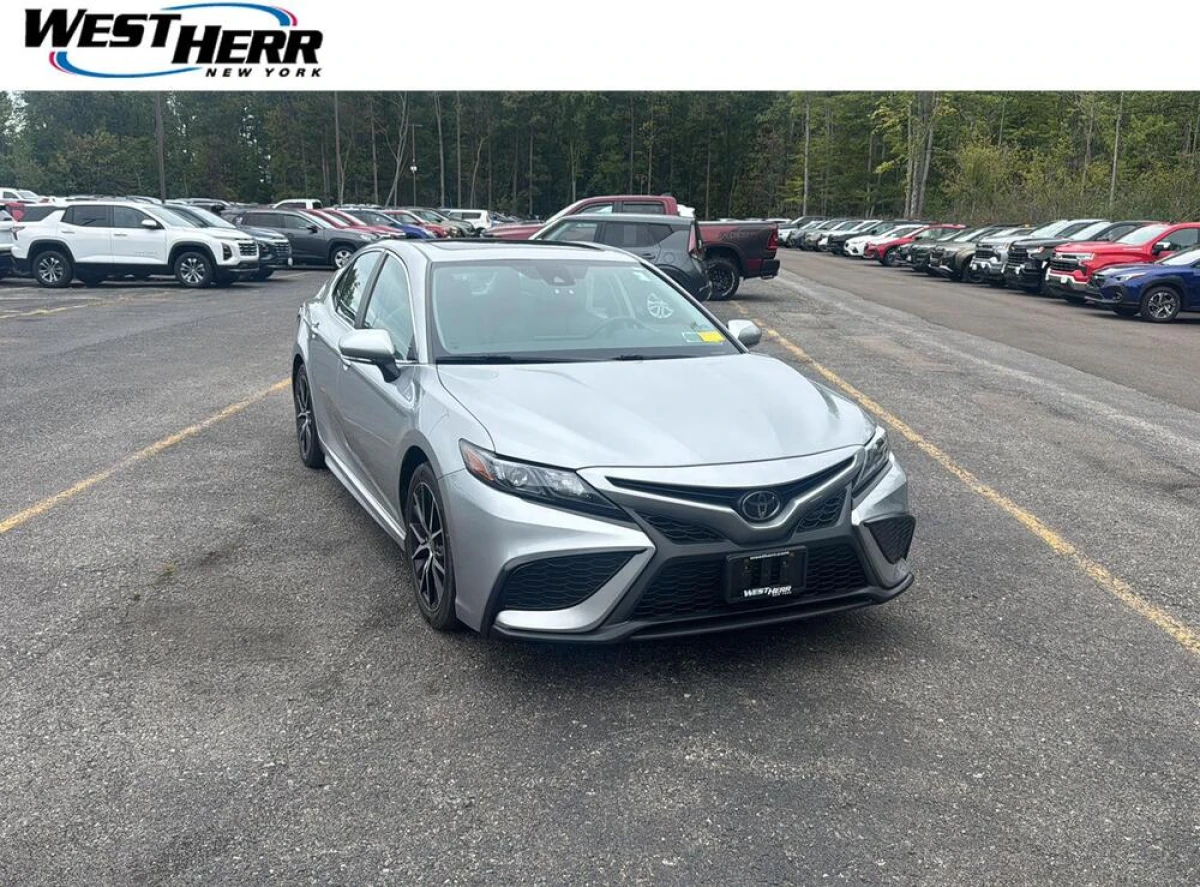 Pre-Owned 2022 Toyota Camry SE