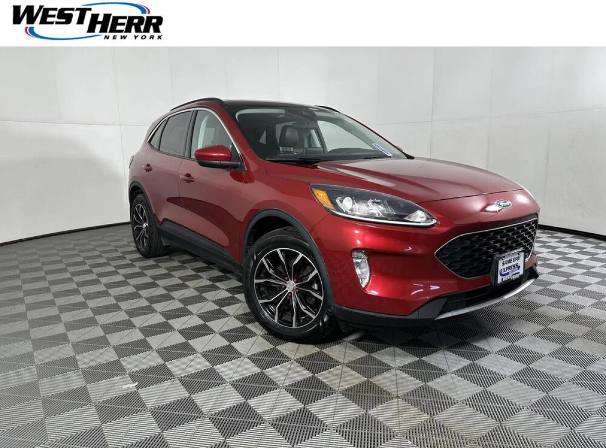 Pre-Owned 2022 Ford Escape SEL