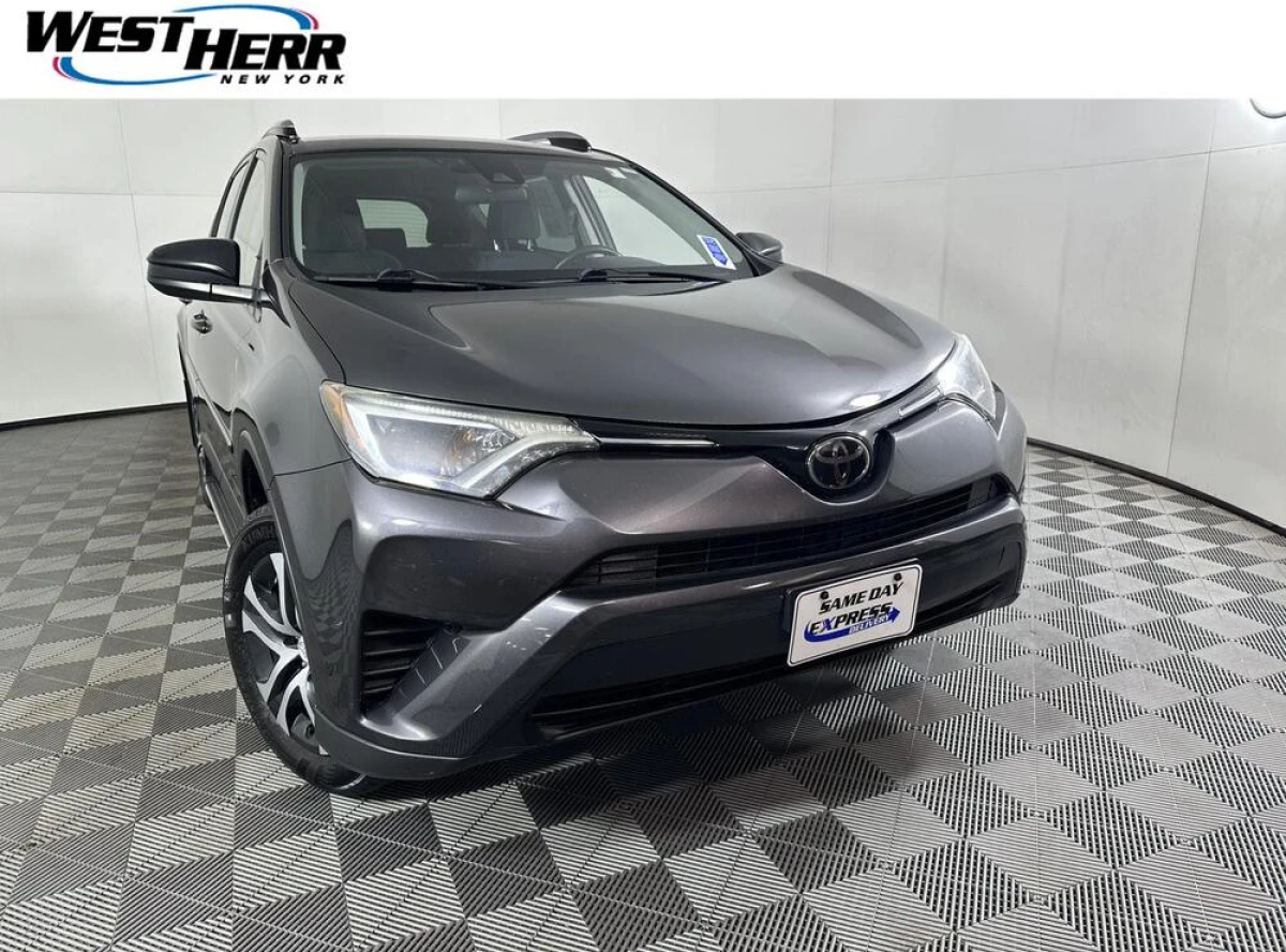 Pre-Owned 2018 Toyota RAV4 LE