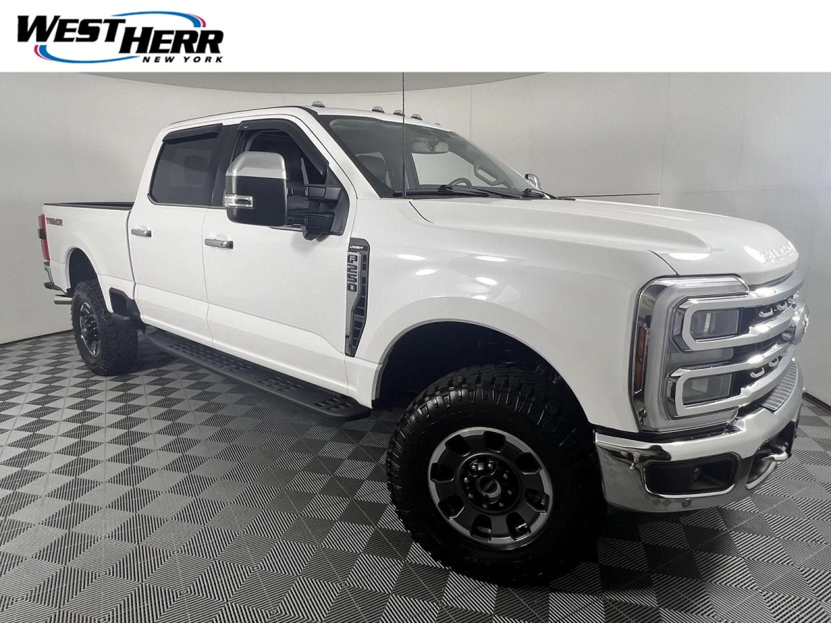 Pre-Owned 2024 Ford Super Duty F-250 SRW LARIAT