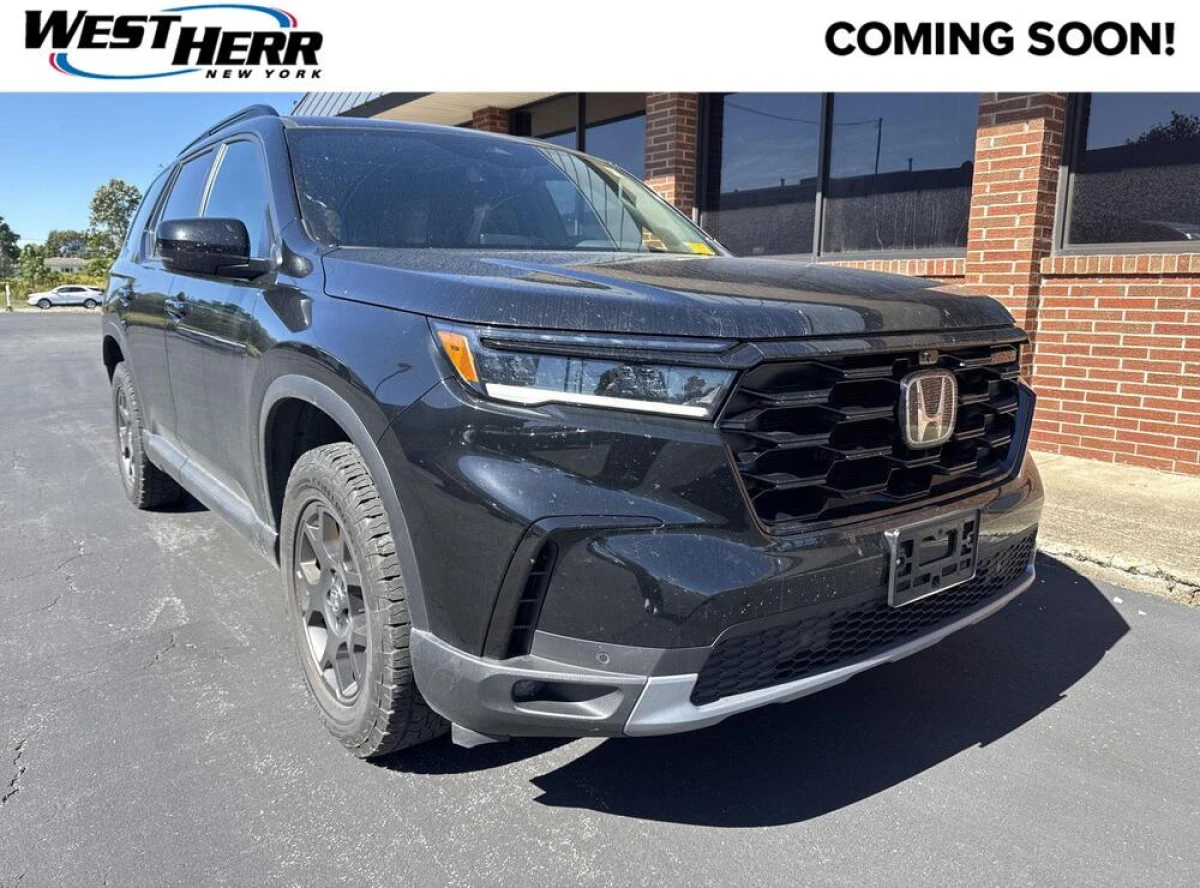 Pre-Owned 2025 Honda Pilot TrailSport