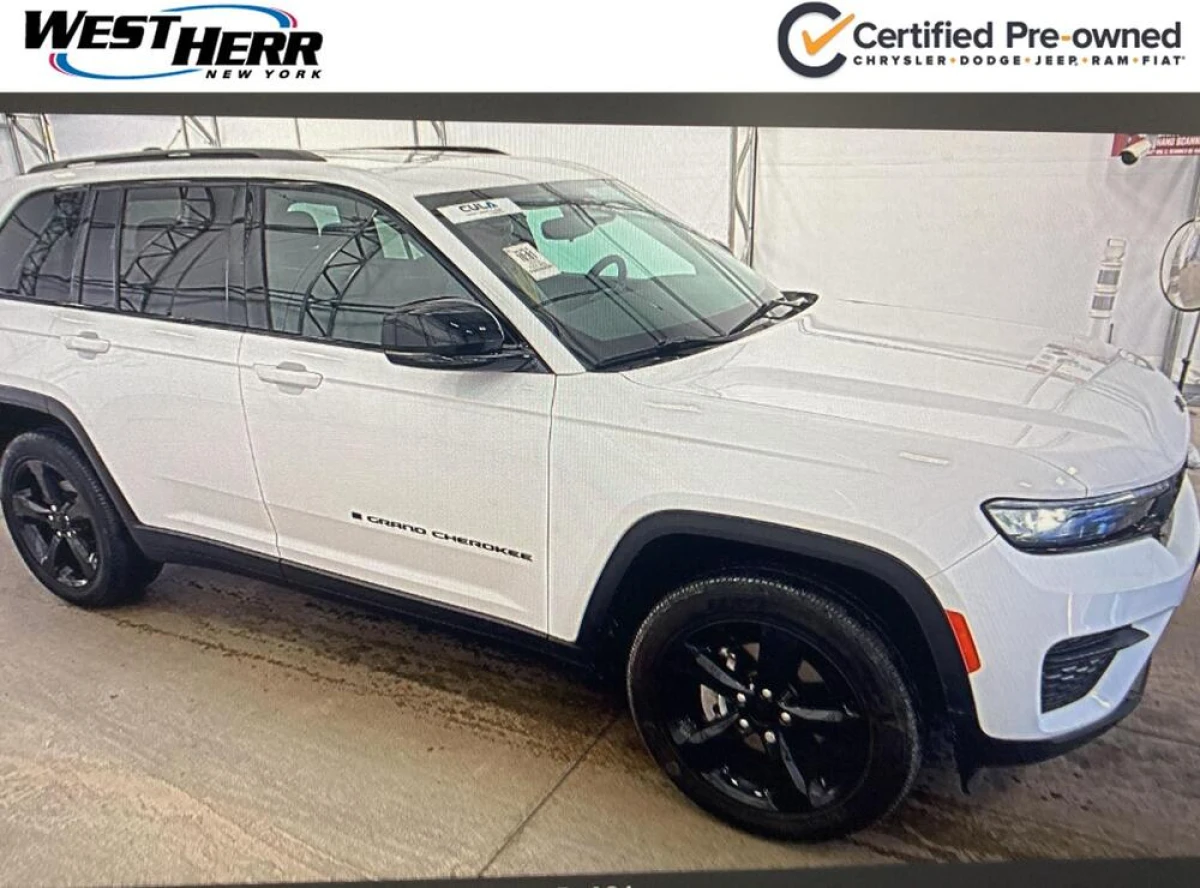 Certified Pre-Owned 2023 Jeep Grand Cherokee Altitude X