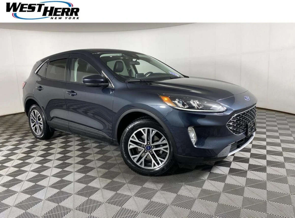 Pre-Owned 2022 Ford Escape SEL