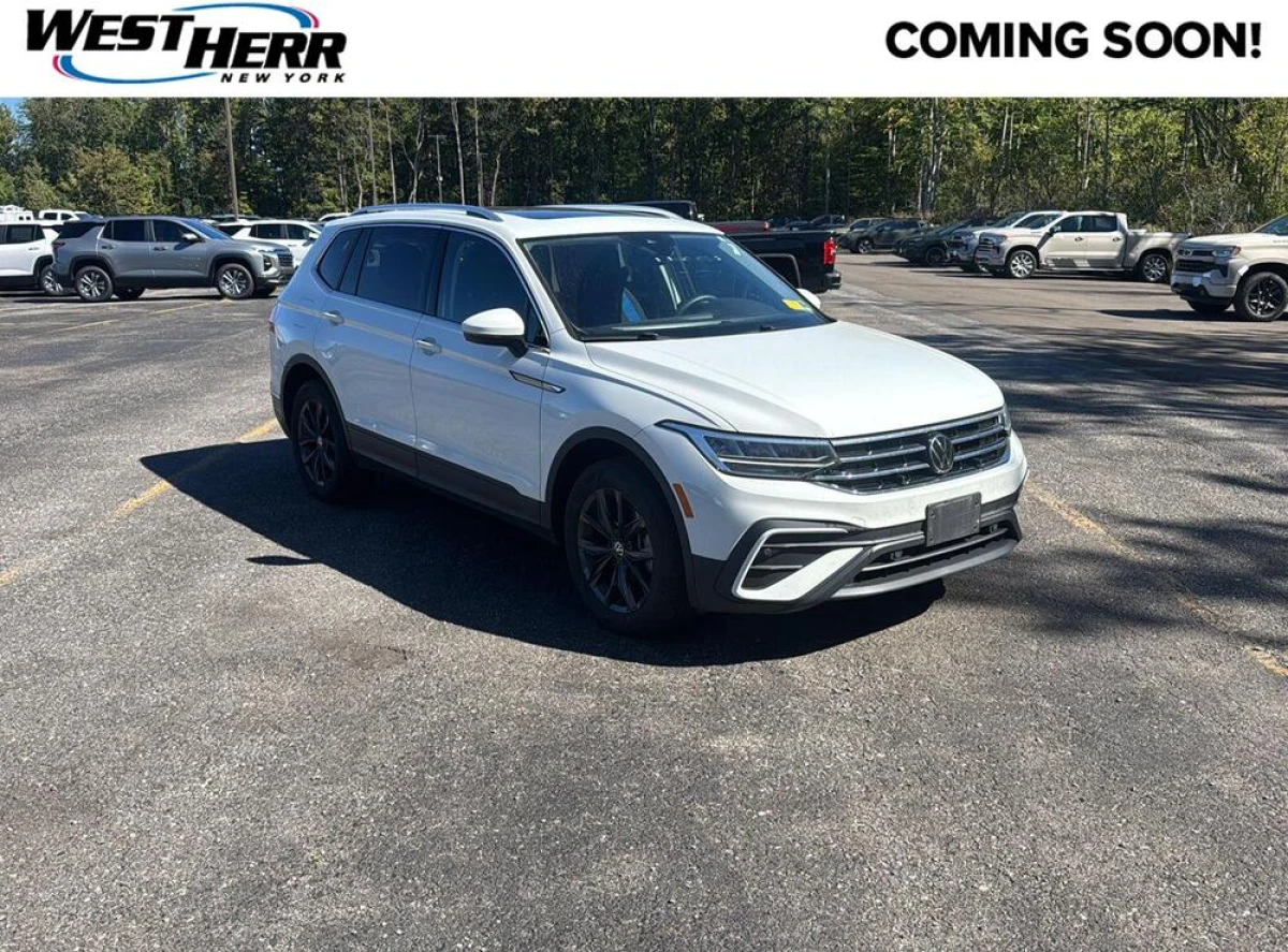 Pre-Owned 2024 Volkswagen Tiguan SE