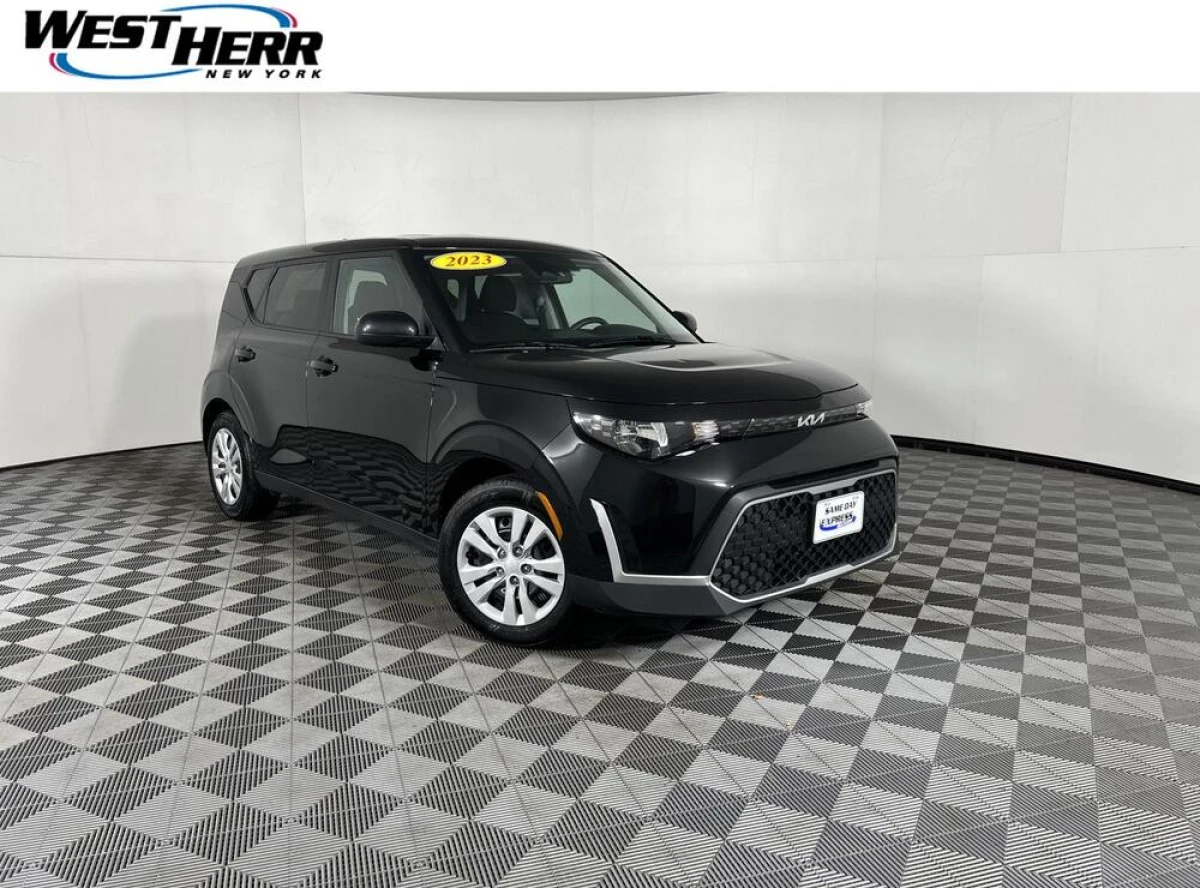 Pre-Owned 2023 Kia Soul LX